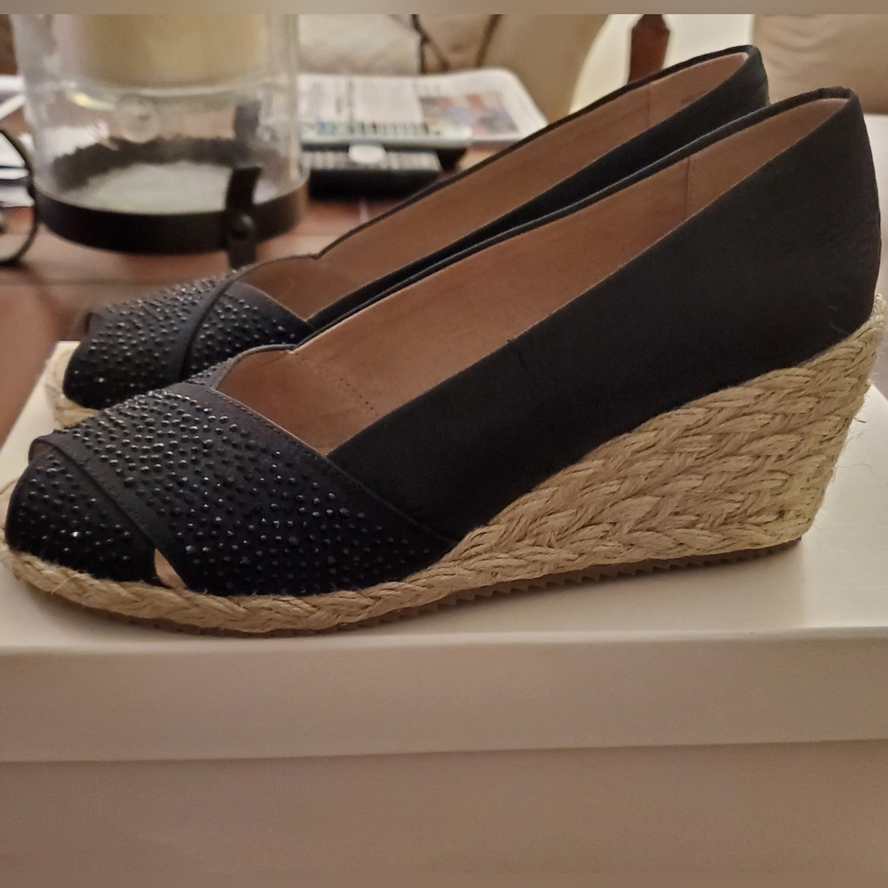 Anne Klein black embellished wedges sz 6.5
